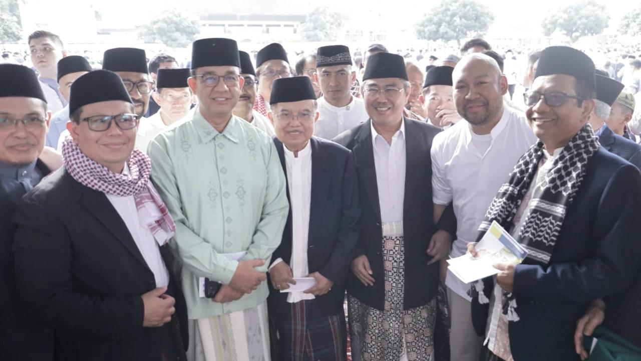 Momen Jusuf Kalla, Anies Baswedan, Mahfud MD Hingga Anak Prabowo Salat Idulfitri Bersama