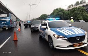 Jasa Marga memberlakukan skema lalu lintas lawan arah (contraflow) dari Km 47 (Karawang) hingga Km 61 (Dawuan) Jalan Tol Jakarta-Cikampek arah Cikampek. (Dok Jasa Marga)