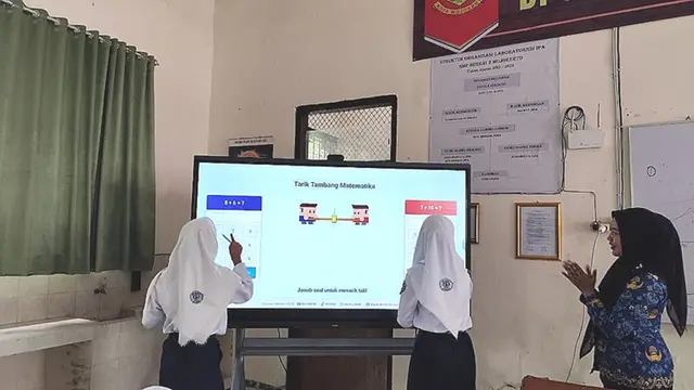 Dua Tahun Prabowo-Gibran, Pembenahan Pendidikan Sasar Sekolah dan Kesejahteraan Guru