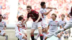 Pekan ke-10 Meiji Yasuda J1 League 2024 yang berlangsung 27 dan 28 April 2024 lalu menjadi pekan penuh drama di kasta tertinggi kompetisi sepak bola Negeri Sakura. Tercatat ada 4 laga yang tuntas secara dramatis yang melibatkan tim-tim peringkat atas maupun peringkat bawah klasemen sementara. (J.LEAGUE)