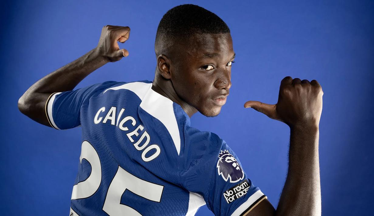 Moises Caicedo yang saat ini menjadi rekrutan baru Chelsea tercatat pernah membela dua klub di Premier League. Brighton and Hove Albion menjadi klub pertamanya di Premier League yang dibelanya sejak paruh musim 2020/2021 hingga akhir muism 2022/2023. Chelsea menjadi klub keduanya di Premier League yang mengontraknya mulai musim 2023/2024 hingga 8 tahun ke depan. (chelseafc.com)