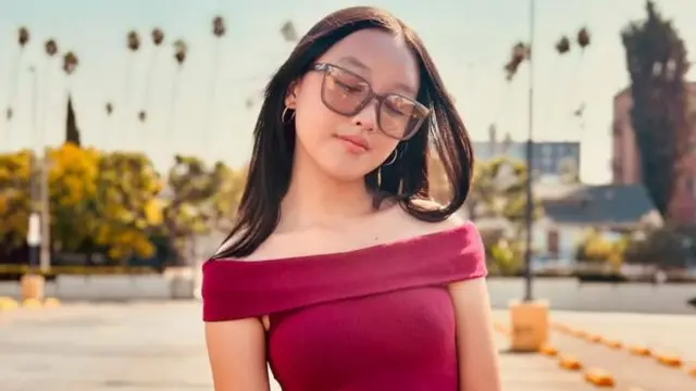 Pesona Malea Emma dalam berbagai gaya. (credit:instagram.com/maleaemma)