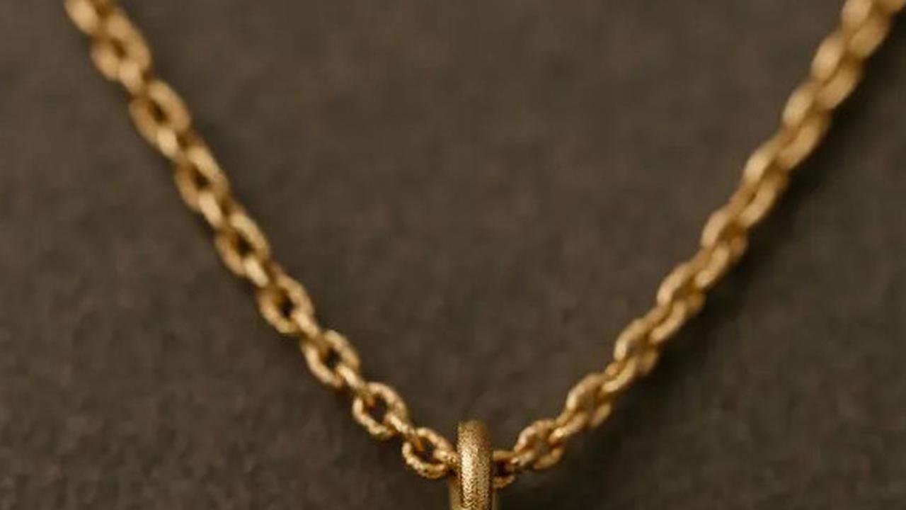 Kalung Emas dengan Desain Mewah dan Elegan Bak Milik Sultan, Padahal Beratnya Cuma 5 Gram