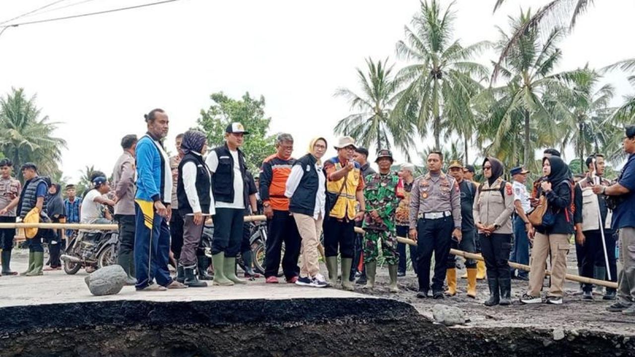 Bupati Lumajang Pastikan Keselamatan Warga Pascabanjir Lahar Semeru, Tanggul Jebol Jadi Prioritas