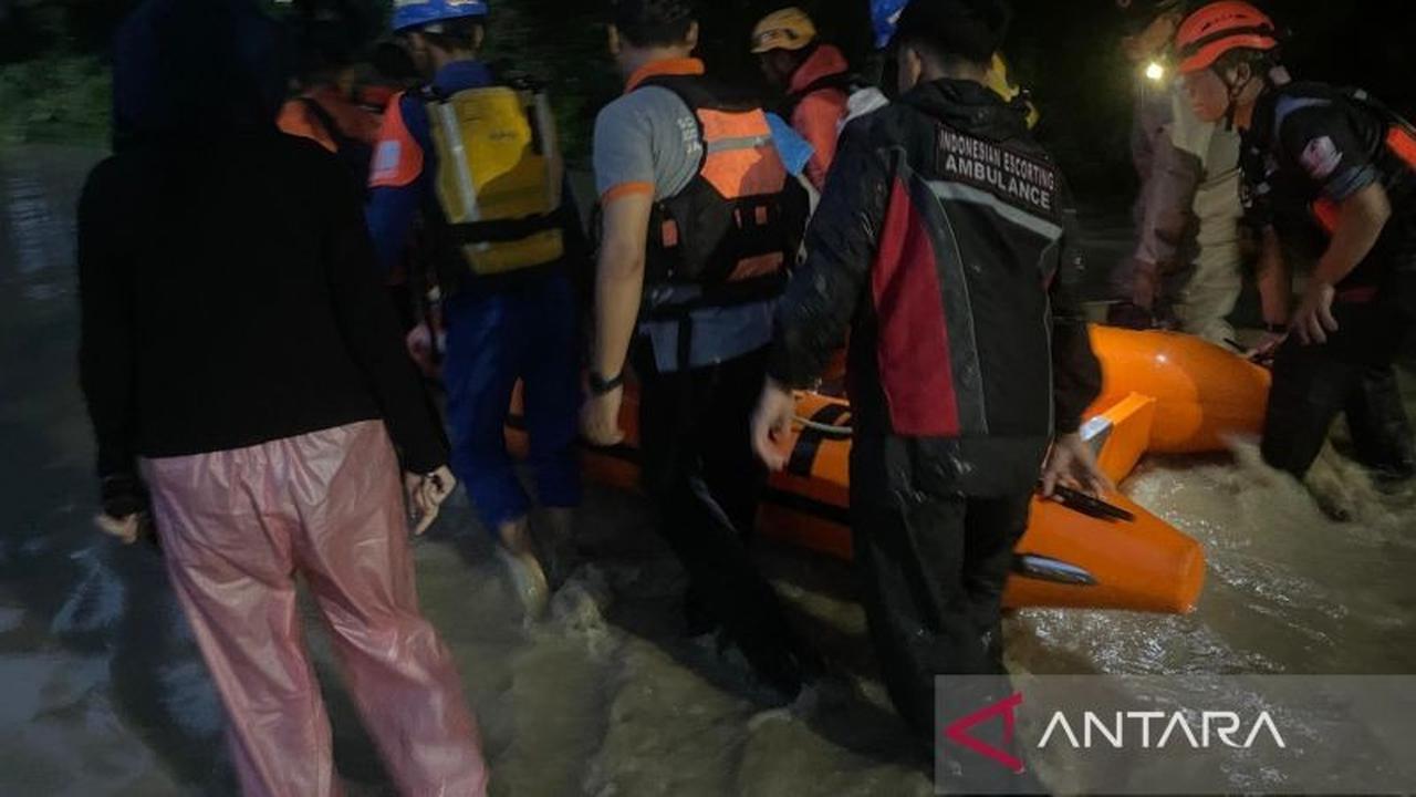 BPBD Kota Cirebon Kerahkan Puluhan Personel Tangani Banjir Cirebon