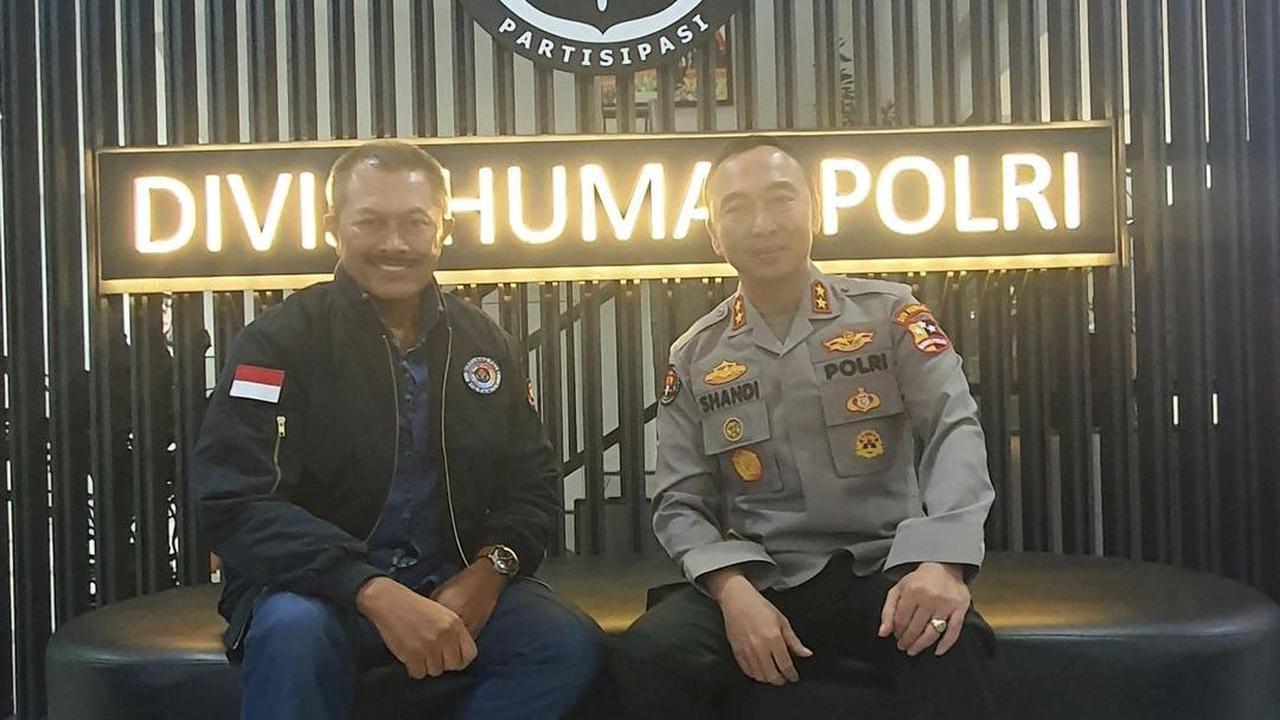 Nanan juga merupakan polisi yang pernah dibina FBI di South West, Virginia, Amerika Serikat.
