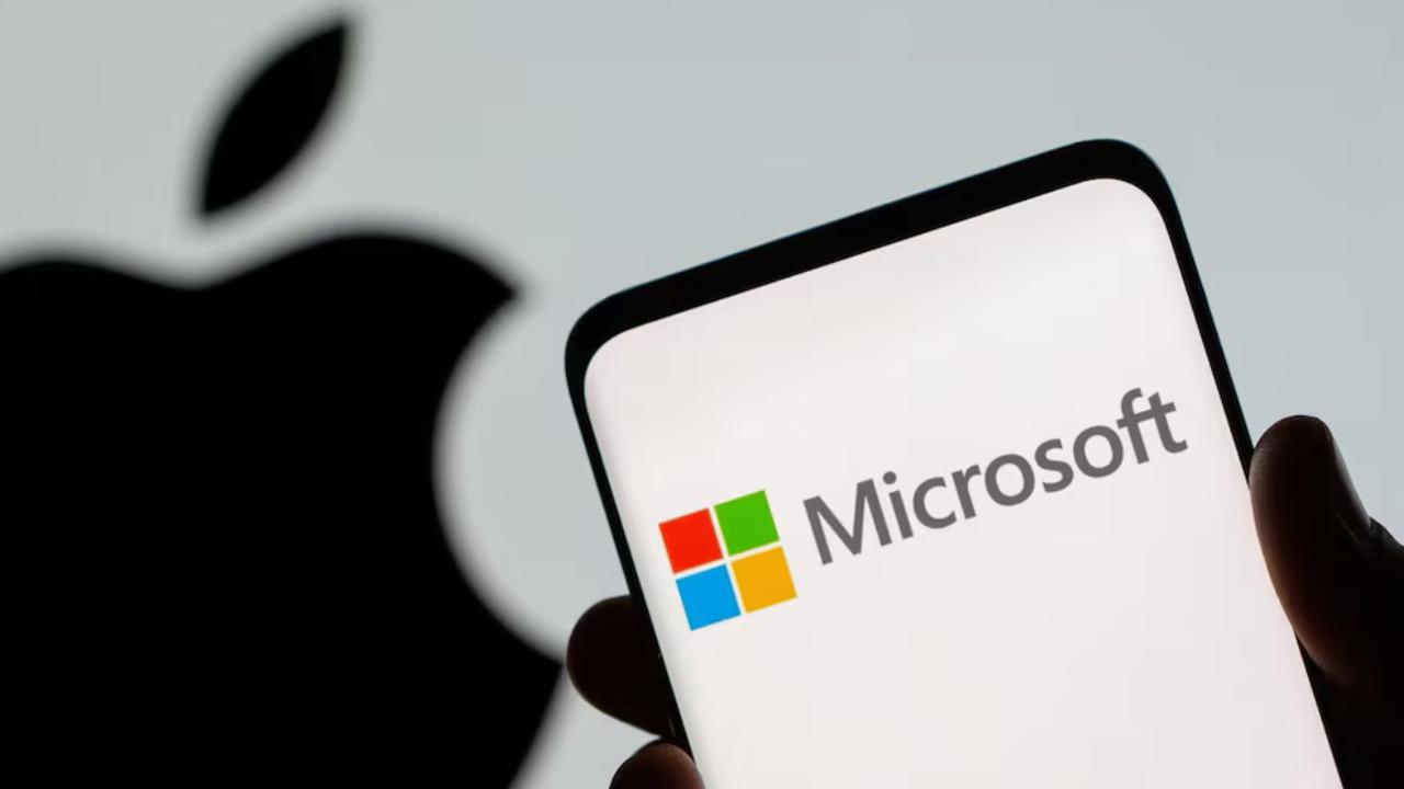 Microsoft Punya Konsep HP Layar Lipat 360 Derajat, Mau Dirilis?