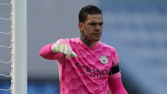 FOTO: Komparasi Kiper Final Liga Champions, Saling Unggul antara Ederson dan Edouard Mendy - Ederson
