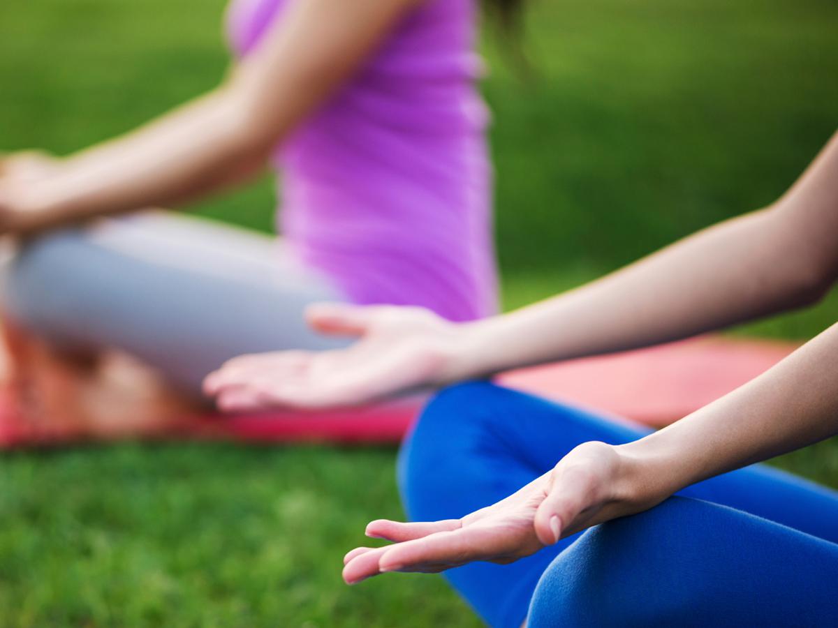 8 Manfaat Yoga Saat Puasa, Jaga Daya Tahan Tubuh - Islami Liputan6.com