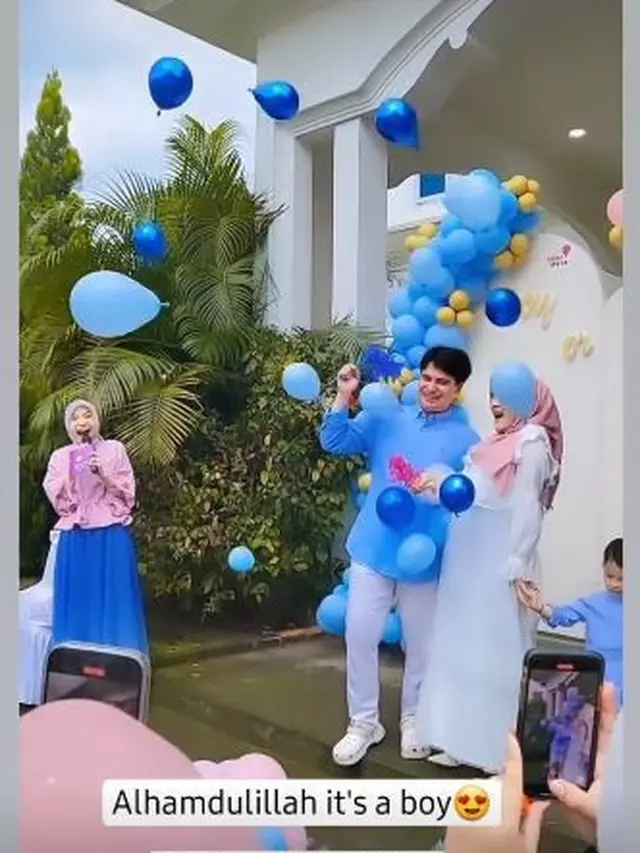6 Potret Alvin Faiz dan Henny Rahman Gelar Gender Reveal Party, Dihadiri Artis
