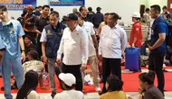 Evakuasi Penumpang KMP Mutiara Sentosa, Lima Anak Tak Tercatat Manifes