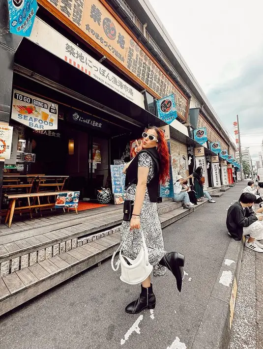 Kali ini Tasya Farasya tampil dengan gaya edge yang terkesan mewah. Penampilan Tasya pun bisa menjadi referensi [instagram/tasyafarasya]