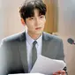 Ji Chang Wook di serial Suspicious Partner. (Foto:Netflix)