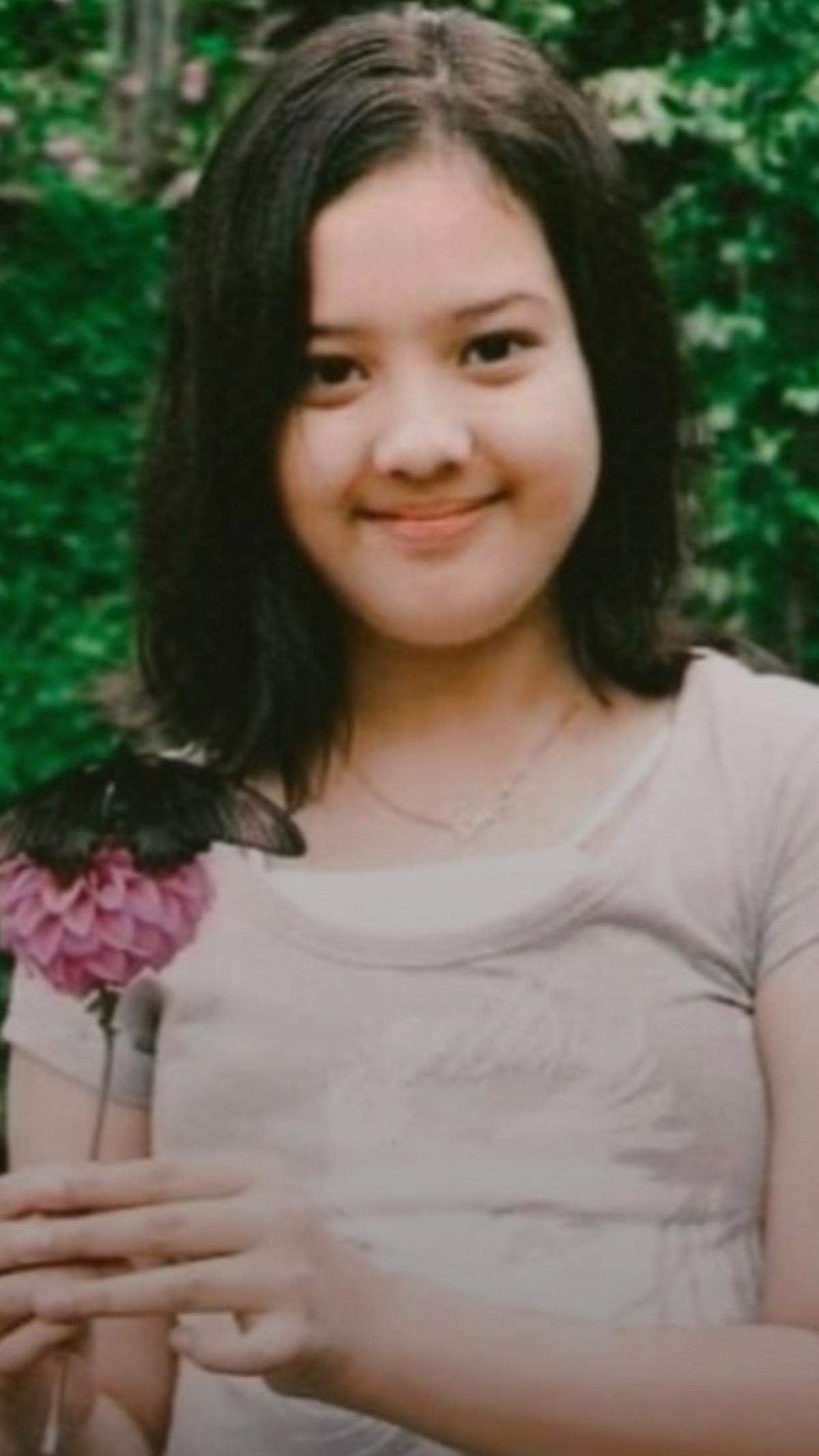 Anya kecil dulunya sempat menjadi korban bully di sekolah. Ia kerap dirundung lantaran memiliki tubuh gemuk dan pipi yang chubby.