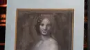 Lukisan 'Monna Vanna' atau dikenal dengan 'Mona Lisa Telanjang' ditunjukkan di Museum Conde, Chantilly, Prancis, Senin (11/3). 'Monna Vanna' diyakini diselesaikan di studio Da Vinci, kemungkinan besar adalah karya sang maestro. (Kenzo Tribouillard/AFP)