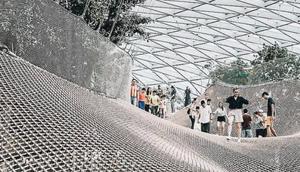 Canopy Park's Walking Net di Jewel Changi Airport, Singapura. (dok. Instagram @changiairport/https://www.instagram.com/p/ByjGw-CAqM1/)