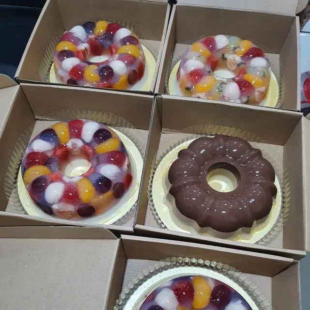 Si Kecil yang Doyan Ngemil, Inspirasi Chorine Merintis Tjemil Ketjil