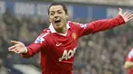 Striker Manchester United Javier Hernandez merayakan golnya yang menjadi penentu kemenangan 2-1 atas West Brom dalam lanjutan Liga Premier di The Hawthorns, 1 Januari 2011. AFP PHOTO/IAN KINGTON
