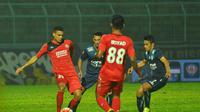 Cassio Fransisco dkk. dinilai pelatih Semen Padang, Nilmaizar, tampil lebih baik dari Arema kala dikalahkan 0-1 oleh tim tuan rumah di Malang. (Bola.com/Iwan Setiawan)