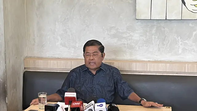 Wakil Ketua Umum DPP Partai Golkar, Idrus Marham memberikan keterangan pers. (Liputan6.com/Muhammad Radityo Priyasmoro)