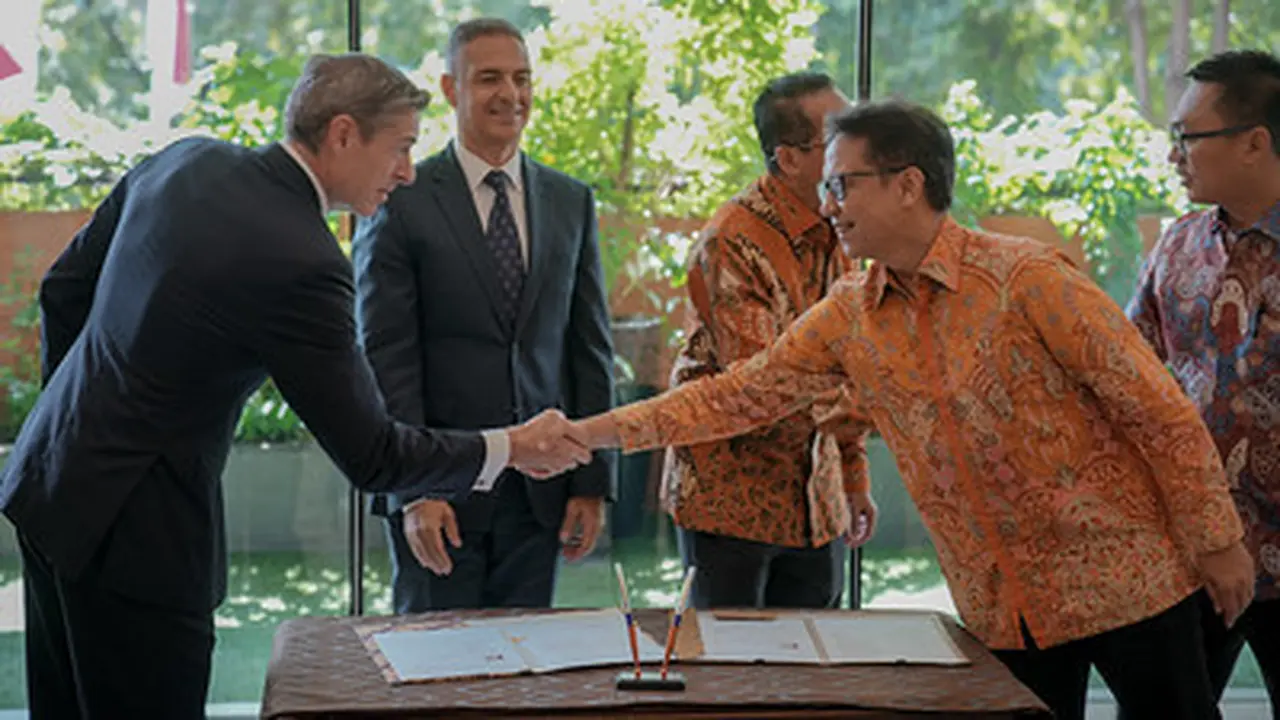 Perusahaan farmasi global MSD bekerja sama dengan Bio Farma dalam mentransfer teknologi produksi Vaksin Pneumokokal Konjugat 15-valent (PCV15) secara lokal di Indonesia.