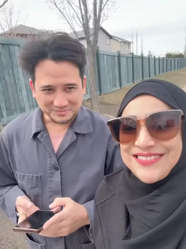 Cindy Fatikasari dan keluarga di Kanada (Instagram/cindyfatikasari18)