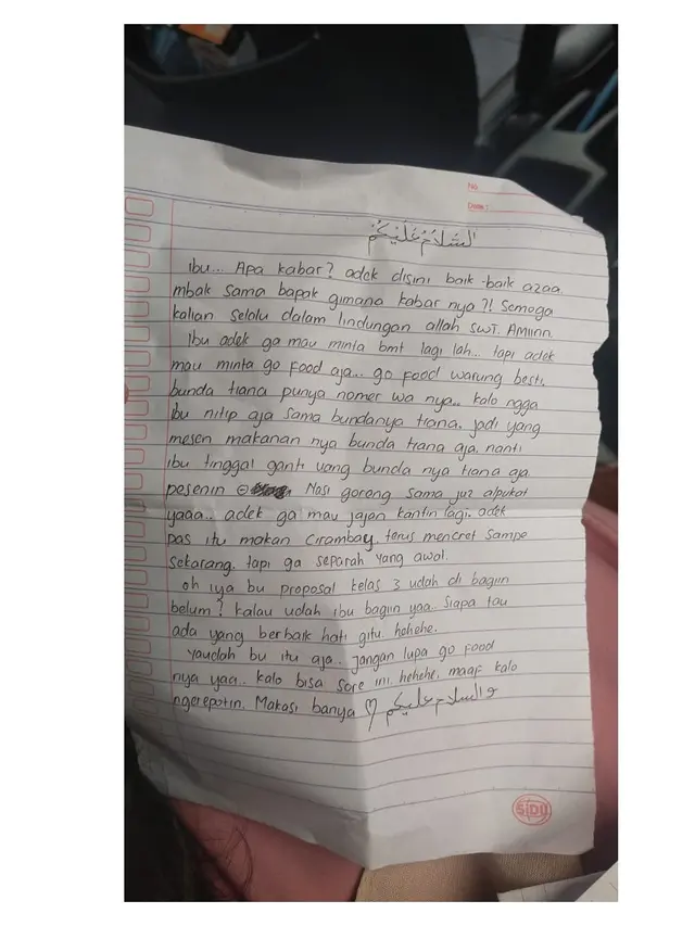 6 Potret Surat Anak Pondok untuk Orang Tua di Rumah Ini Kocak