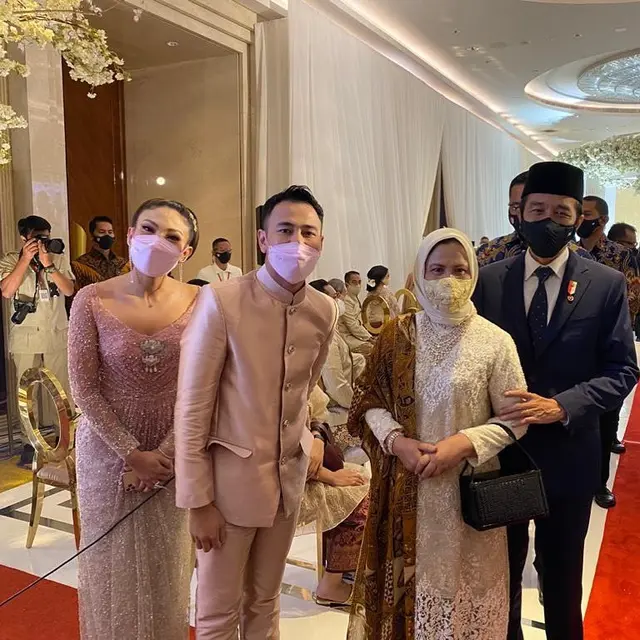 Jadi Saksi Nikah, Ini Potret Jokowi dan Prabowo di Akad Nikah Atta Aurel