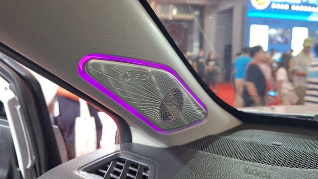 Pilihan Audio Venom untuk Innova Zenix dan Binguo EV di IIMS 2024, Ini Harganya (Arief A/Liputan6.com)