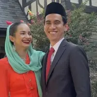 Enzy Storia memukau kenakan kebaya betawi (credit: instagram/enzystoria).