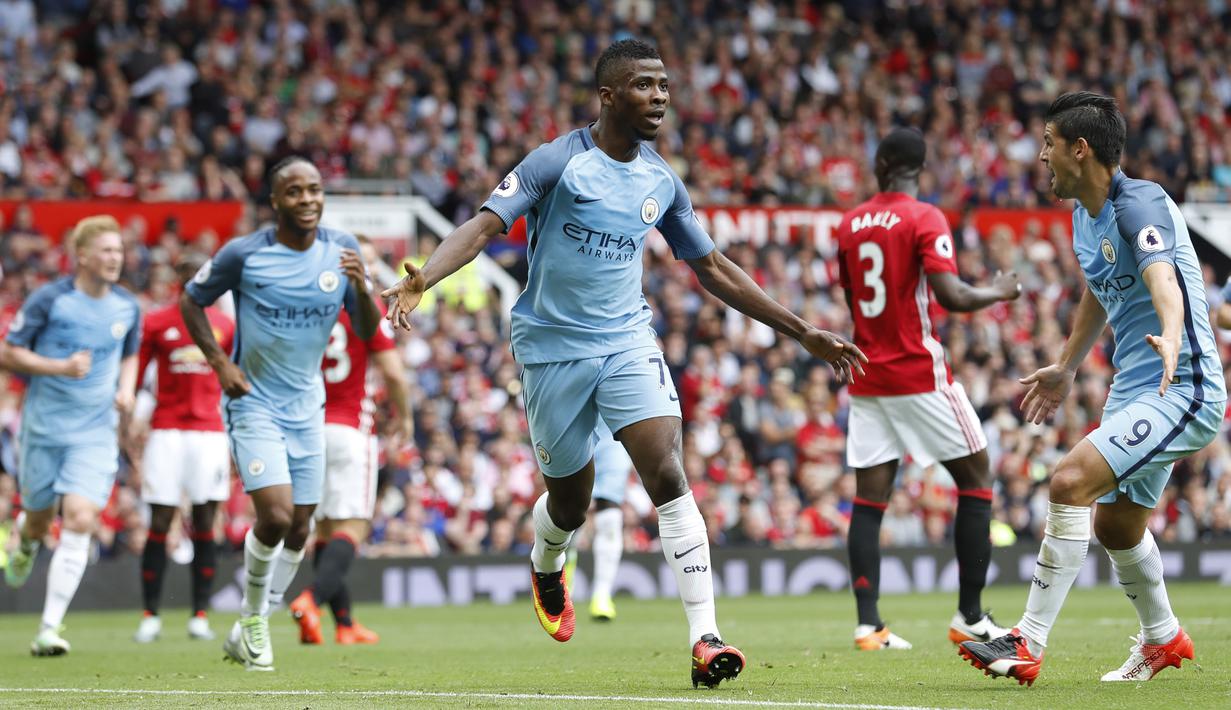 Manchester City menaklukkan tuan rumah Manchester United, 2-1, dalam laga Premier League di Stadion Old Trafford, Sabtu (10/9/2016). Dua gol City dicetak oleh Kevin De Bruyne dan Kelechi Iheanacho. (Action Images via Reuters/Carl Recine)