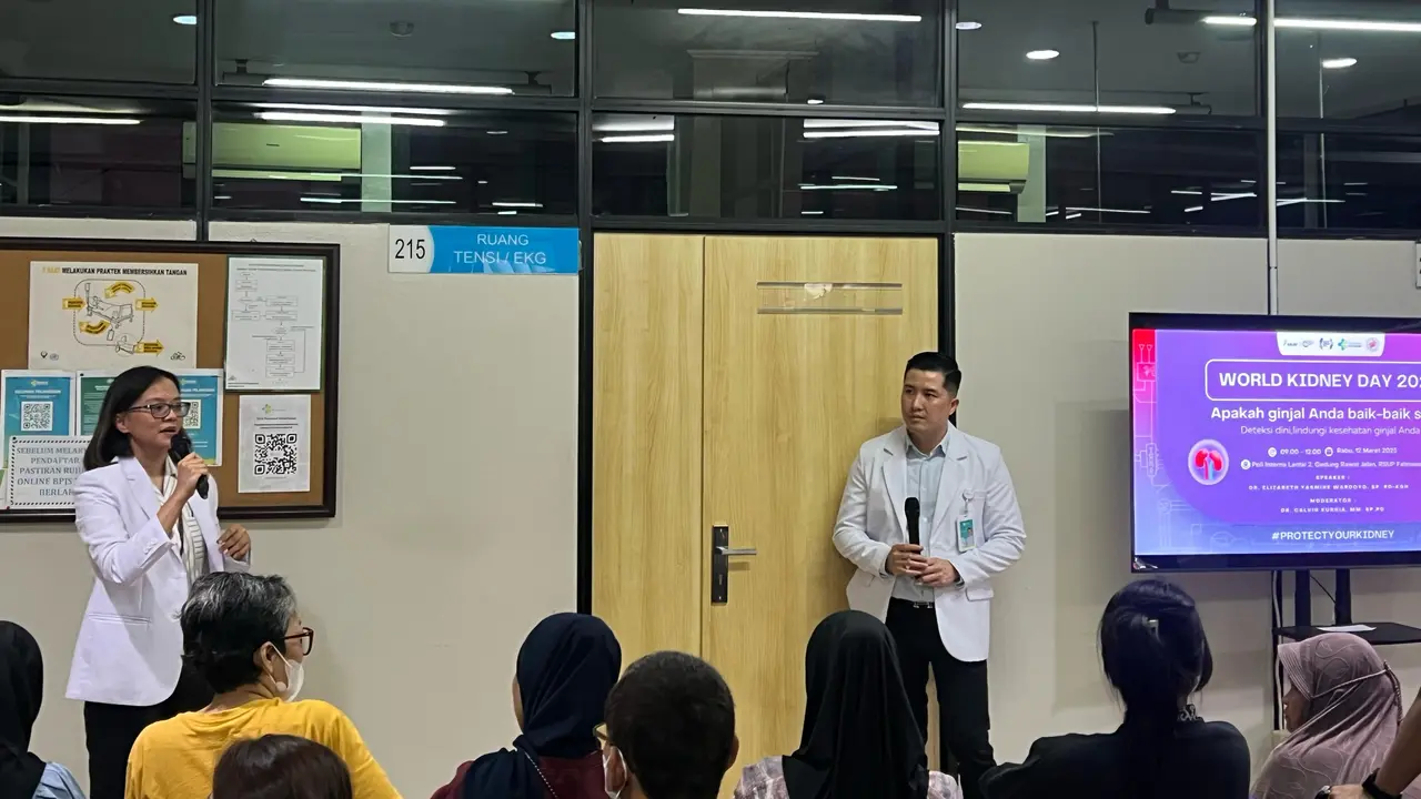 Anemia pada penyakit ginjal kronis disebabkan oleh kurangnya eritropoietin. Gejalanya meliputi lelah dan pucat. Pengobatan dengan ESA, suplemen zat besi, dan manajemen penyakit dapat membantu mengatasinya.