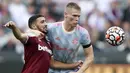 Scott McTominay dimainkan Manchester United sebagai starter untuk memperkuat lini tengah Setan Merah. (AP/Ian Walton)