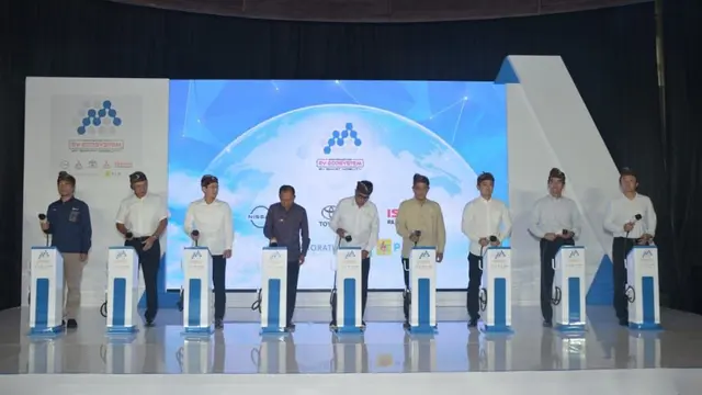 Menteri Perhubungan Budi Karya Sumadi mengapresiasi inisiasi lima perusahaan otomotif membangun ekosistem mobil listrik di Indonesia. (Dok Kemenhub)