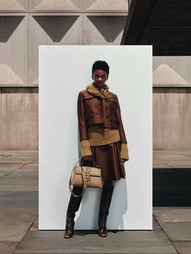 Koleksi modern penuh pernyataan dari Bottega Veneta