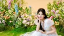 Dengan visualnya yang lembut, suara merdu, serta ekspresi penuh emosi, Suzy berhasil menghidupkan karakter Snow White dalam versinya sendiri. Ia tidak hanya menampilkan sisi kecantikan luar, tetapi juga pesona magis yang mampu memikat hati banyak orang. [@skuukzky/@management_soop].