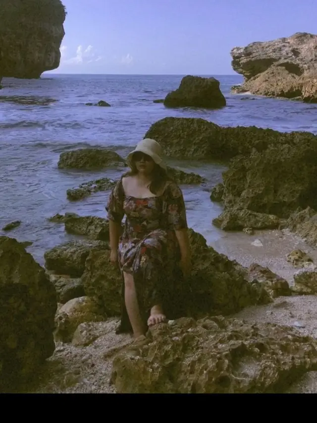 Pantai Wohkudu yang berada di Desa Girikarto, Panggang, Gunungkidul.