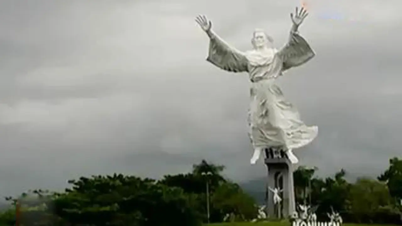 Destinasi: Manado, Surga di Maldiven Van Celebes