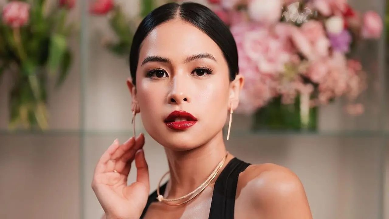Outfit Maudy Ayunda