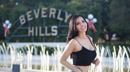 Sebagai presenter yang gemar berolahraga, Maria Vania pun tampil memamerkan tubuhnya yang langsing. Saat ini dalam media sosial Instagramnya, ia pun memperlihatkan momen saat berada di bandara yang akan kembali ke Indonesia. (Liputan6.com/IG/@maria_vaniaa)