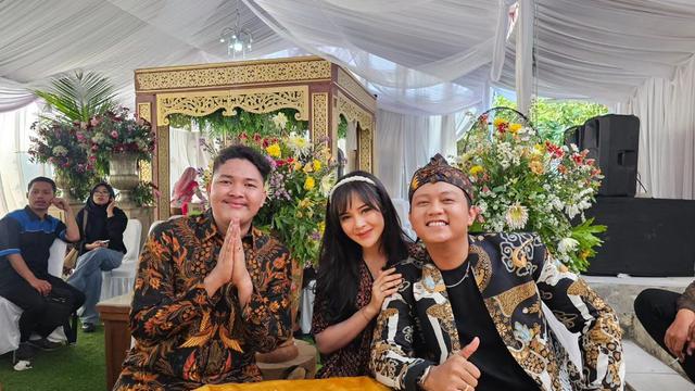 Pernikahan Nopek Novian dan Yulia