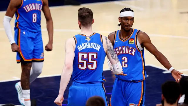 Selebrasi pemain Thunder di game keempat NBA Finals 2025