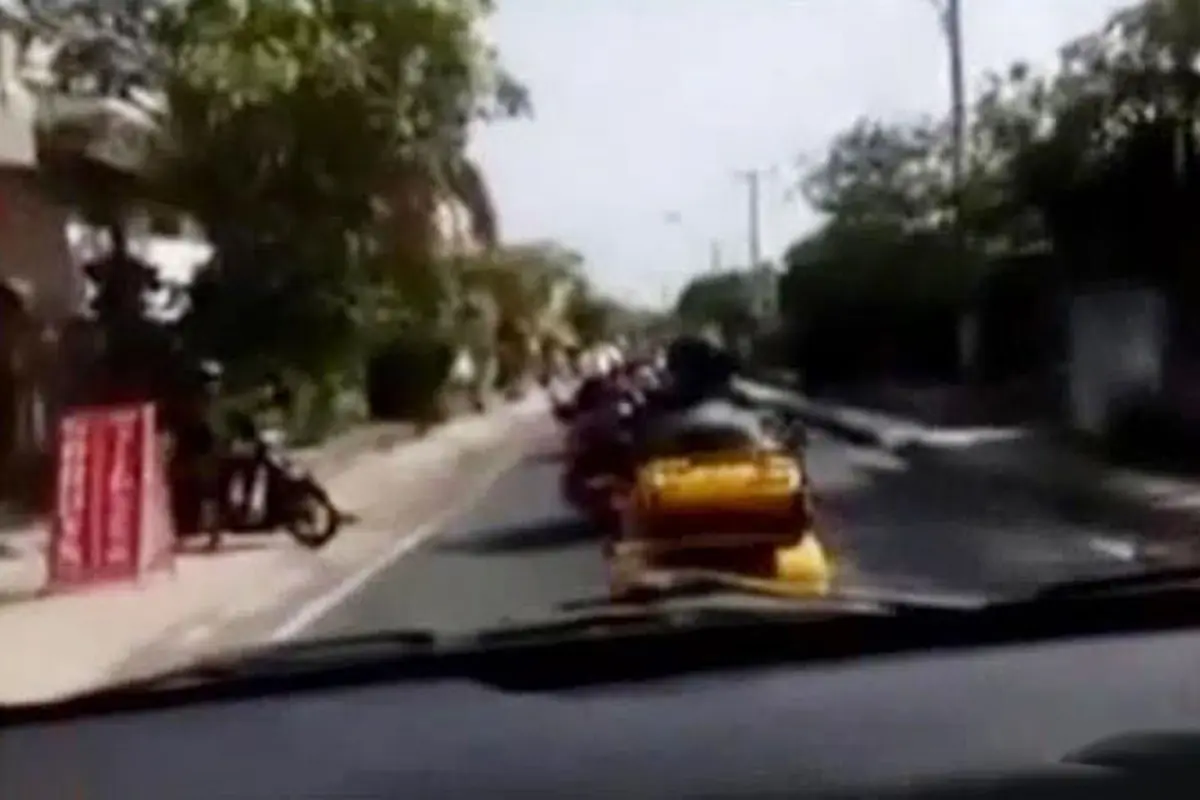 Video Moge Halangi Jalannya Ambulans Juga Hebohkan Media Sosial
