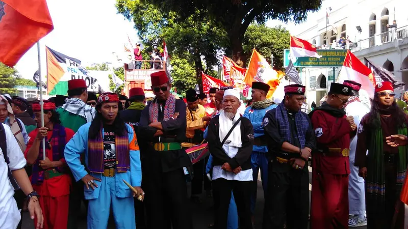 Massa FPI Pendukung Habib Rizieq Shihab