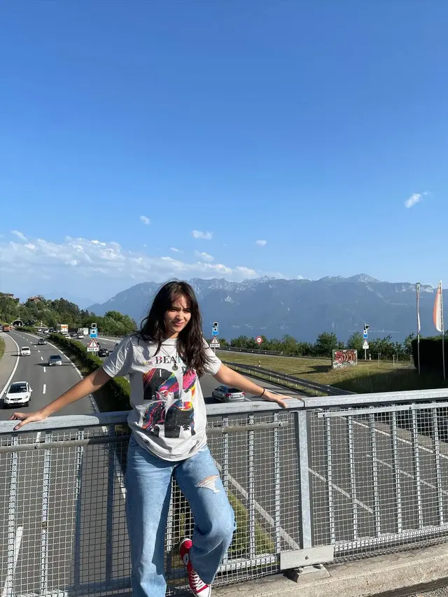 Aurora Ribero syuting Siapa Takut Orang Ketiga di Prancis dan Swiss (Foto: Instagram @auroraribero)