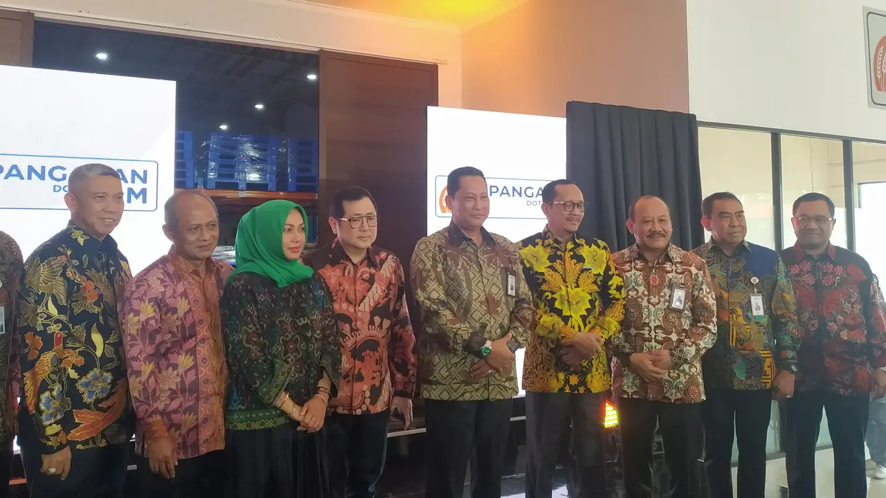 Perum Bulog resmi luncurkan platform jual beli online kebutuhan pangan, Panganan.com.