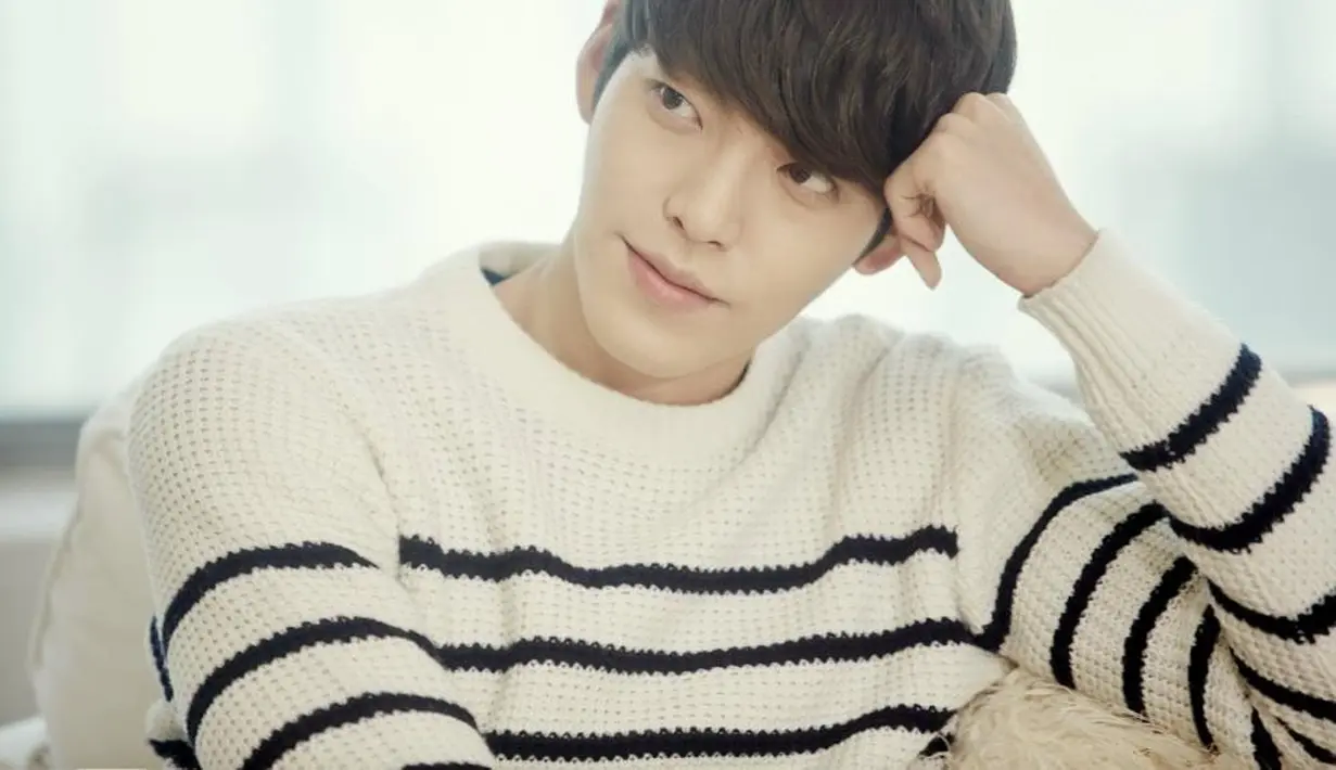 Bahkan Kim Woo Bin mengunjunginya ketika Ahn Bo Hyung sedang melakukan wajib militer. (allkpop)