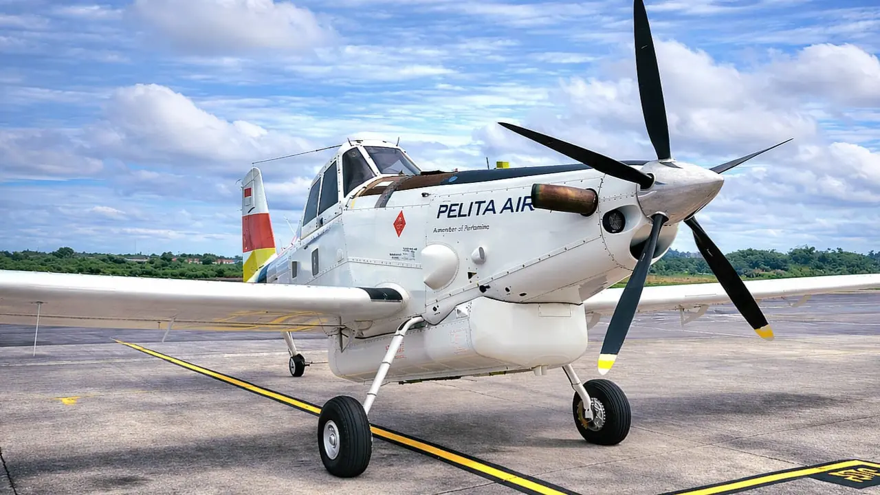 Pesawat Pelita Air Servise berjenis Air Tractor AT-802 dengan registrasi PK-PAA. (Dok Pelita Air)