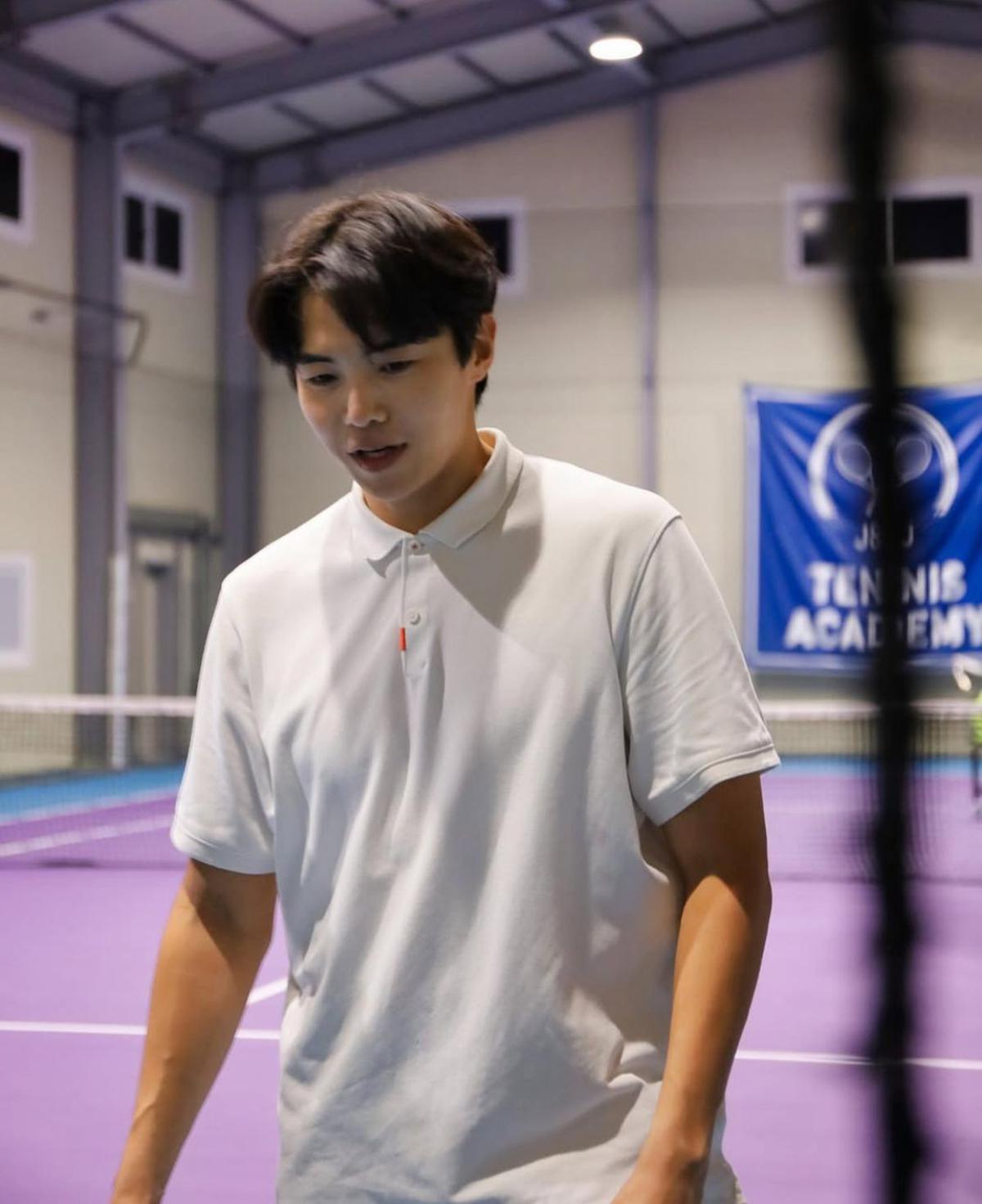 7 Potret Park Eun Seok Lawan Raffi Ahmad di Lagi-Lagi Tenis, Ternyata Sudah Berusia 40 Tahun