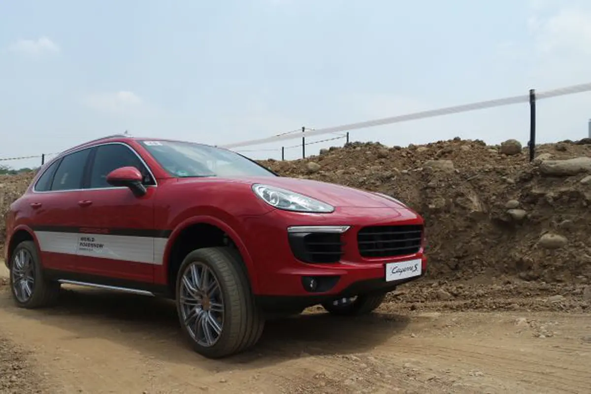 Porsche Cayenne Bisa Diandalkan di Trek Off Road, Ini Buktinya